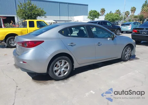 2014 Mazda Mazda3 I Sport из США, поврежденный, VIN JM1BM1U79E1176265